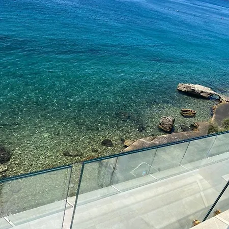 Appartement Epetium Beach Villa *