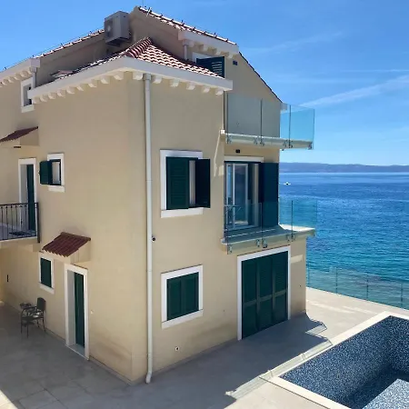 Epetium Beach Villa Appartement *